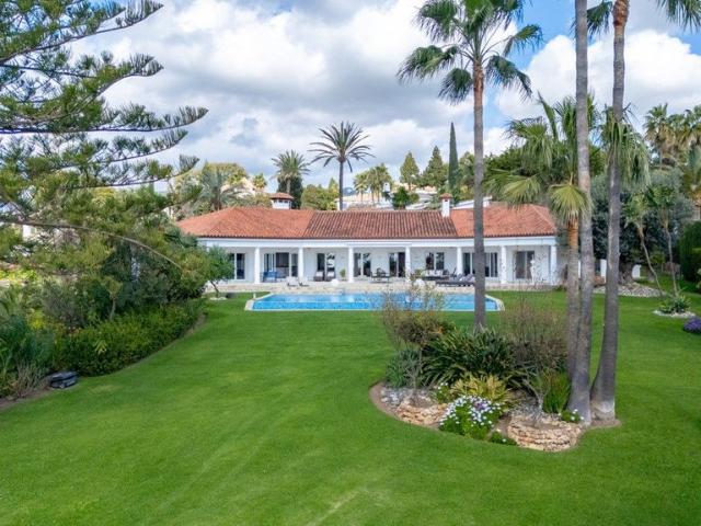 Villa / Chalet de lujo 784 m2 en venta, Las Chapas, España