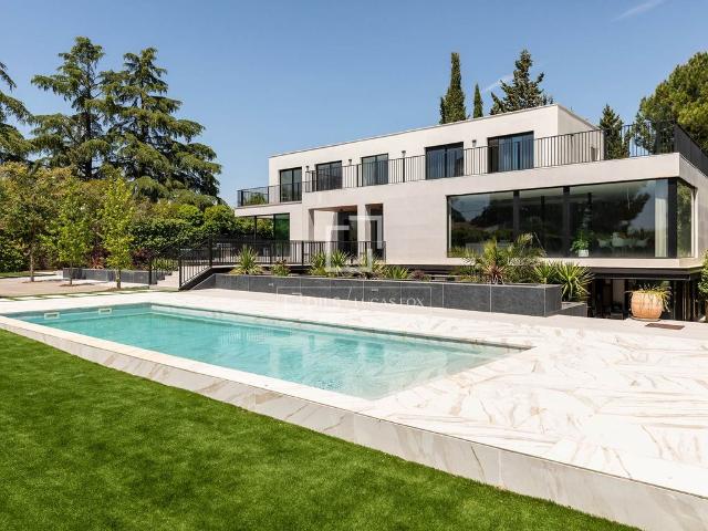 Villa / Chalet de lujo 868 m2 en venta, Majadahonda, España