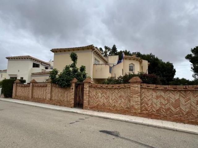 Villa / Chalet de lujo 107 m2 en venta, Playas de Orihuela, Comunidad Valenciana