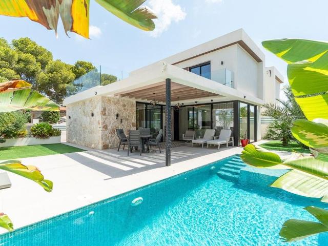 Villa / Chalet de lujo 127 m2 en venta, Torrevieja, Comunidad Valenciana