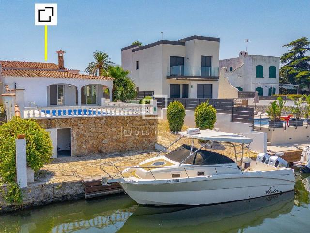 Villa / Chalet de lujo 131 m2 en venta, Empuriabrava, España
