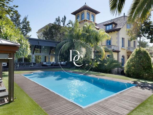Villa / Chalet de lujo 1714 m2 en venta, Barcelona, Cataluña