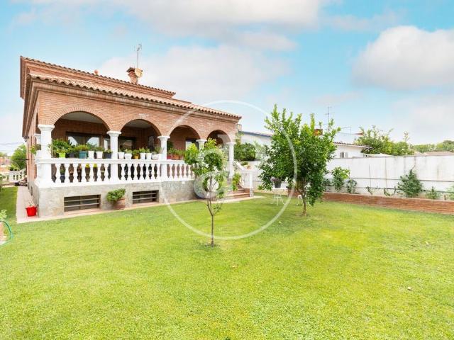 Villa / Chalet de lujo 315 m2 en venta, Cerdanyola del Vallès, Cataluña