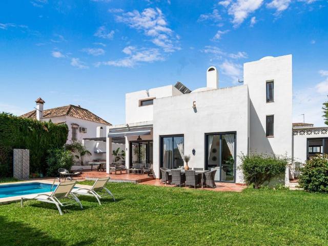 Villa / Chalet de lujo 320 m2 en venta, Marbella, España