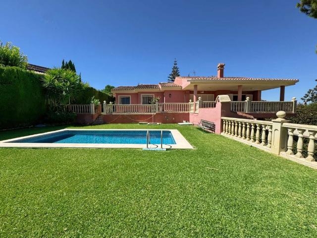 Villa / Chalet de lujo 337 m2 en venta, Alhaurín de la Torre, Andalucía