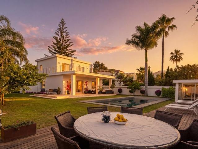 Villa / Chalet de lujo 384 m2 en venta, Nueva Andalucia, España