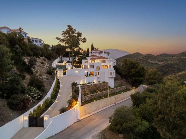Villa / Chalet de lujo de 444 m2 en venta en Marbella, Andalucía