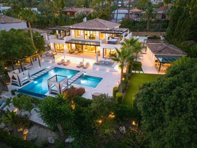 Villa / Chalet de lujo de 457 m2 en venta en Marbella, Andalucía