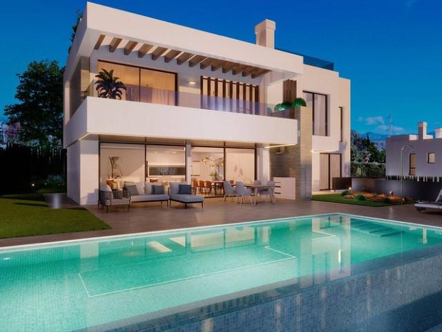 Villa / Chalet de lujo de 469 m2 en venta en Marbella, Andalucía