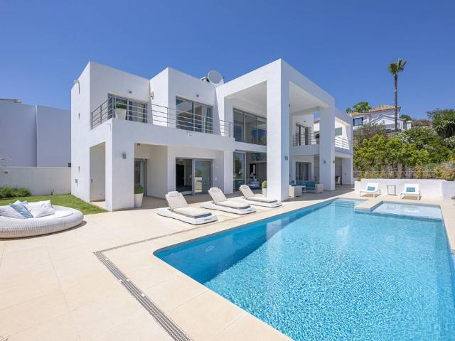 Villa / Chalet de lujo de 480 m2 en alquiler en Marbella, España