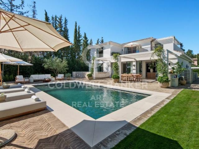 Villa / Chalet de lujo de 480 m2 en venta en Marbella, España