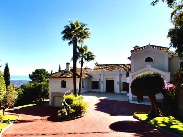 Villa / Chalet de lujo de 494 m2 en venta en Marbella, España