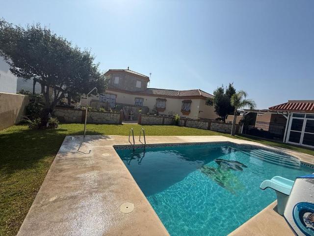 Villa / Chalet de lujo de 500 m2 en venta en La Línea de la Concepción, Andalucía