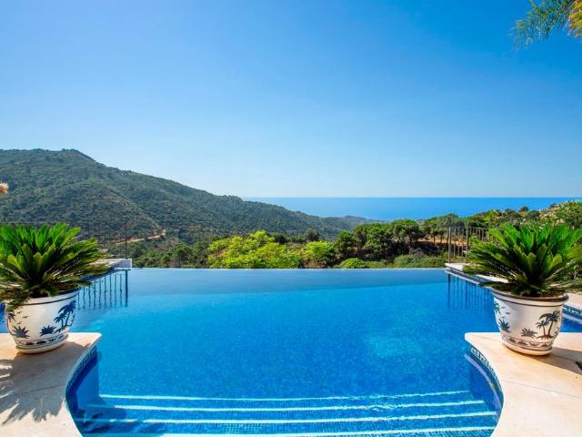 Villa / Chalet de lujo de 511 m2 en venta en Marbella, Andalucía