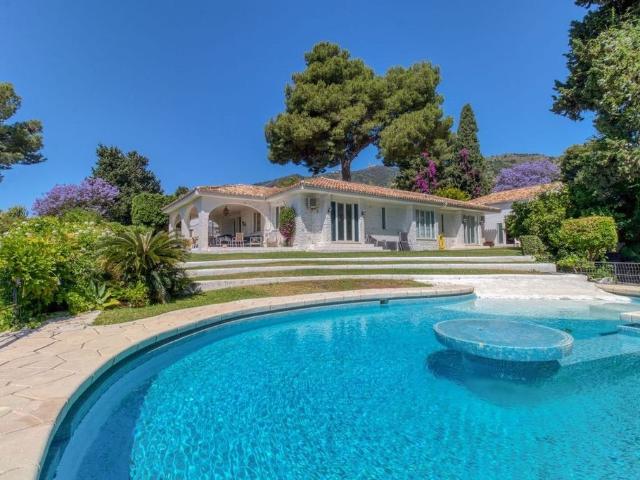 Villa / Chalet de lujo de 637 m2 en venta en Benalmádena, España