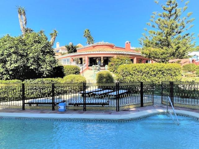 Villa / Chalet de lujo de 650 m2 en venta en Estepona, Andalucía