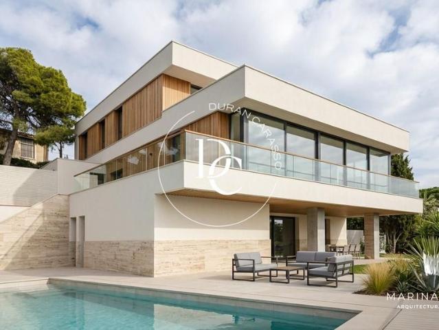Villa / Chalet de lujo de 723 m2 en venta en Castelldefels, España