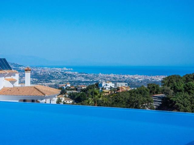 Villa / Chalet de lujo de 743 m2 en venta en Marbella, España