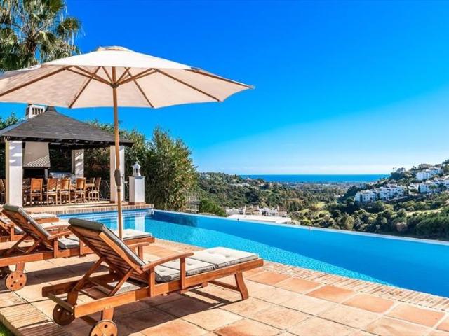 Villa / Chalet de lujo de 872 m2 en venta en Marbella, Andalucía