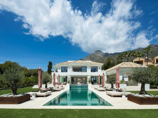 Villa / Chalet de lujo de 875 m2 en venta en Marbella, Andalucía