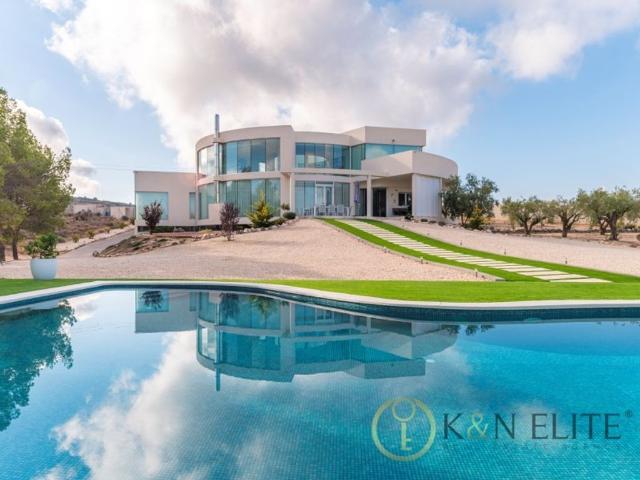 Villa / Chalet de lujo de 925 m2 en venta en Petrel, Comunidad Valenciana