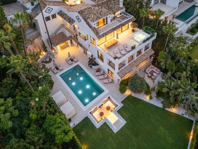 Villa / Chalet de lujo de 965 m2 en venta en Marbella, España