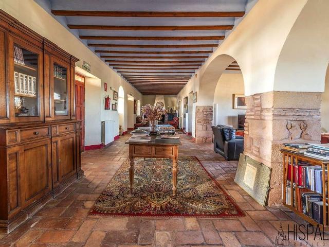 Villa / Chalet de lujo de 966 m2 en venta en Montoro, España