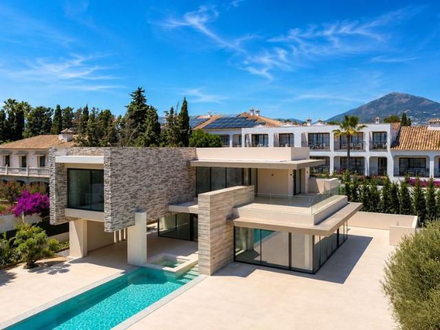 Villa / Chalet de lujo de 1000 m2 en venta en Marbella, Andalucía