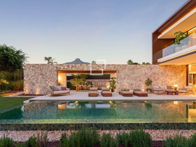 Villa / Chalet de lujo de 1010 m2 en venta en Marbella, Andalucía