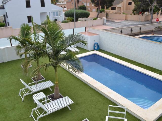 Villa / Chalet de lujo de 104 m2 en alquiler en Playas de Orihuela, España