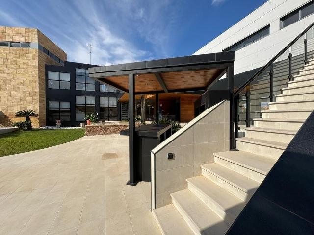 Villa / Chalet de lujo de 1059 m2 en venta en Playas de Orihuela, España