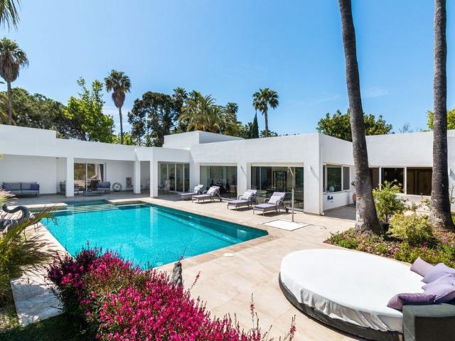 Villa / Chalet de lujo de 1247 m2 en venta en Estepona, Andalucía