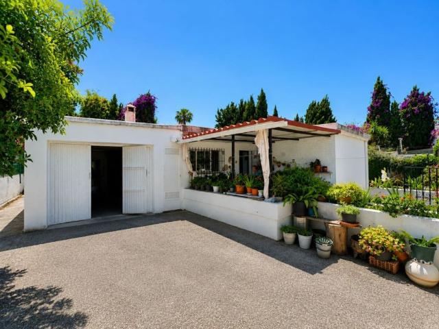 Villa / Chalet de lujo de 127 m2 en venta en Elviria, Marbella, Andalucía