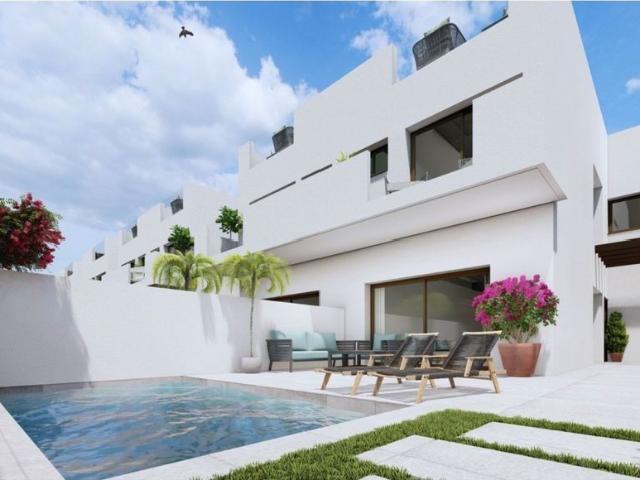 Villa / Chalet de lujo de 133 m2 en venta en Pilar de la Horadada, España