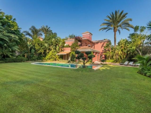 Villa / Chalet de lujo de 1365 m2 en venta en The Golden Mile, España