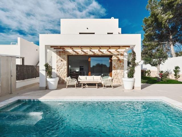 Villa / Chalet de lujo de 138 m2 en venta en Playas de Orihuela, Comunidad Valenciana