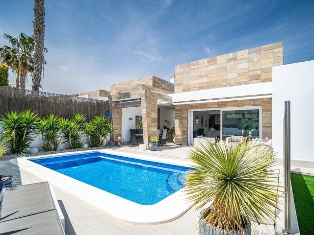 Villa / Chalet de lujo de 150 m2 en venta en Algorfa, Comunidad Valenciana