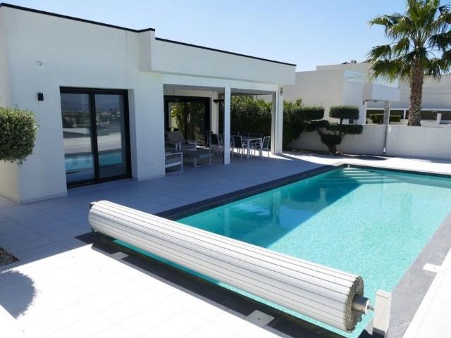 Villa / Chalet de lujo de 150 m2 en venta en Benejúzar, España