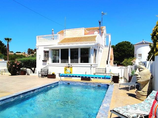 Villa / Chalet de lujo de 150 m2 en venta en Jacarilla, Comunidad Valenciana