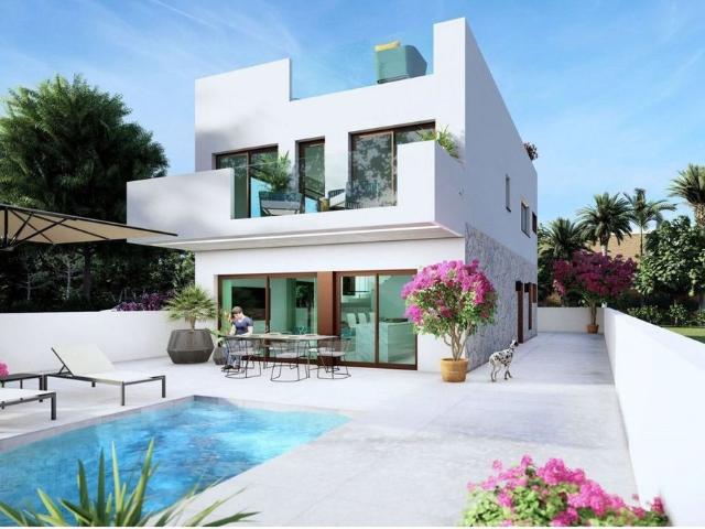 Villa / Chalet de lujo de 166 m2 en venta en Pilar de la Horadada, Comunidad Valenciana