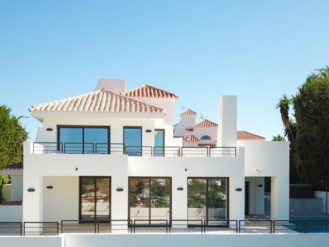 Villa / Chalet de lujo de 195 m2 en venta en Marbella, Andalucía