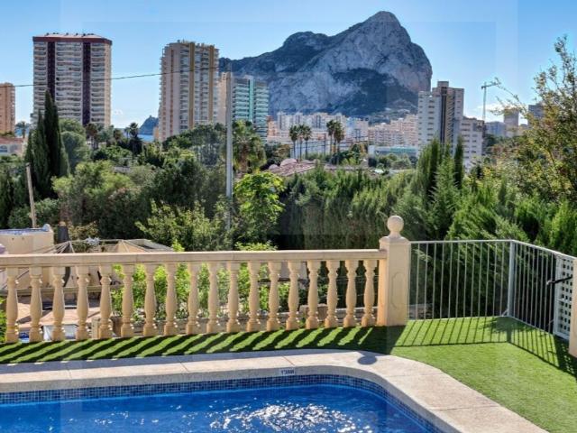 Villa / Chalet de lujo de 200 m2 en venta en Calpe, España