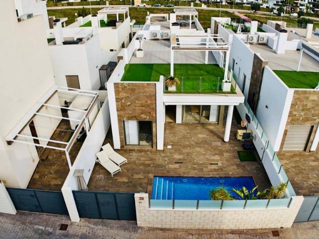 Villa / Chalet de lujo de 221 m2 en venta en Playas de Orihuela, Comunidad Valenciana