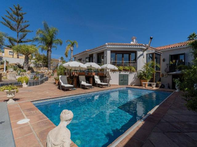 Villa / Chalet de lujo de 223 m2 en venta en San Roque, Andalucía