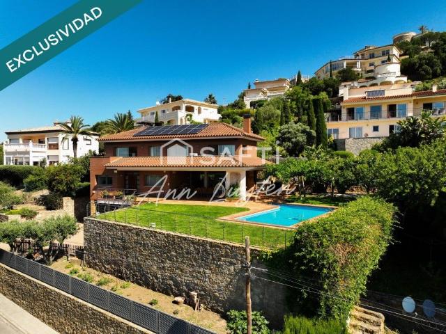 Villa / Chalet de lujo de 235 m2 en venta en Palau saverdera, Cataluña
