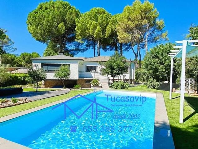 Villa / Chalet de lujo de 238 m2 en venta en Pelayos de la Presa, España