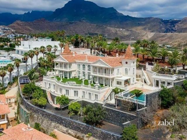 Villa / Chalet de lujo de 2441 m2 en venta en Adeje, Canarias