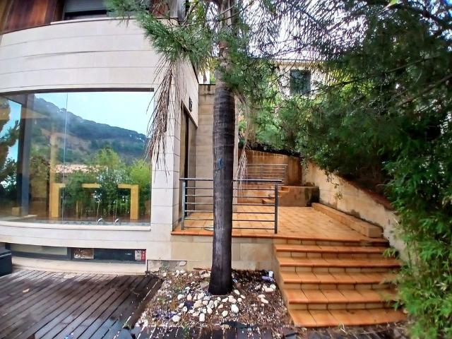Villa / Chalet de lujo de 284 m2 en venta en Alella, España
