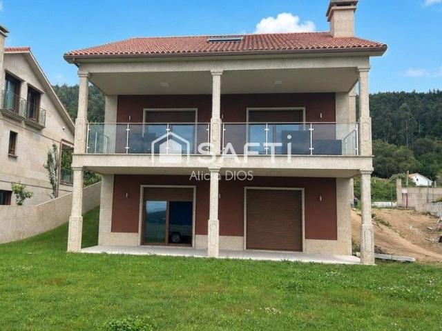 Villa / Chalet de lujo de 300 m2 en venta en Meis, Galicia