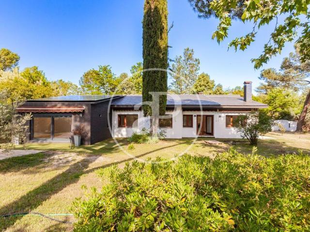 Villa / Chalet de lujo de 300 m2 en Villanueva de la Cañada, Comunidad de Madrid